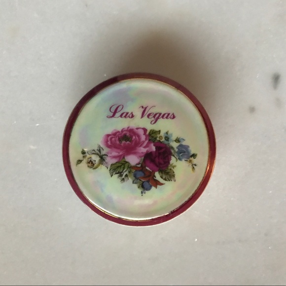 Vintage Las Vegas Nevada Souvenir Iridescent Porcelain Collectible - Picture 6 of 6